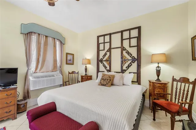 $1,675,000 | 442 East 3rd Avenue, Mount Dora, FL 32757