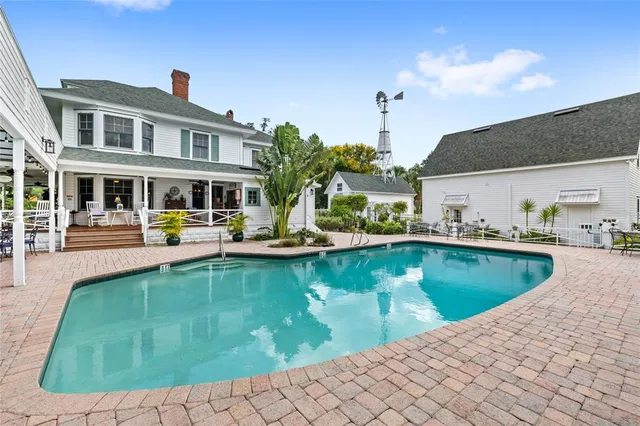 $1,675,000 | 442 East 3rd Avenue, Mount Dora, FL 32757