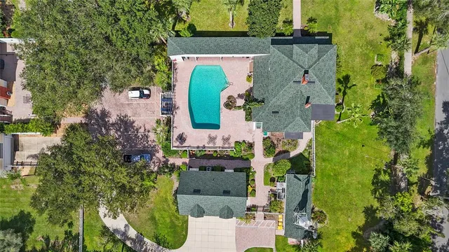 $1,675,000 | 442 East 3rd Avenue, Mount Dora, FL 32757