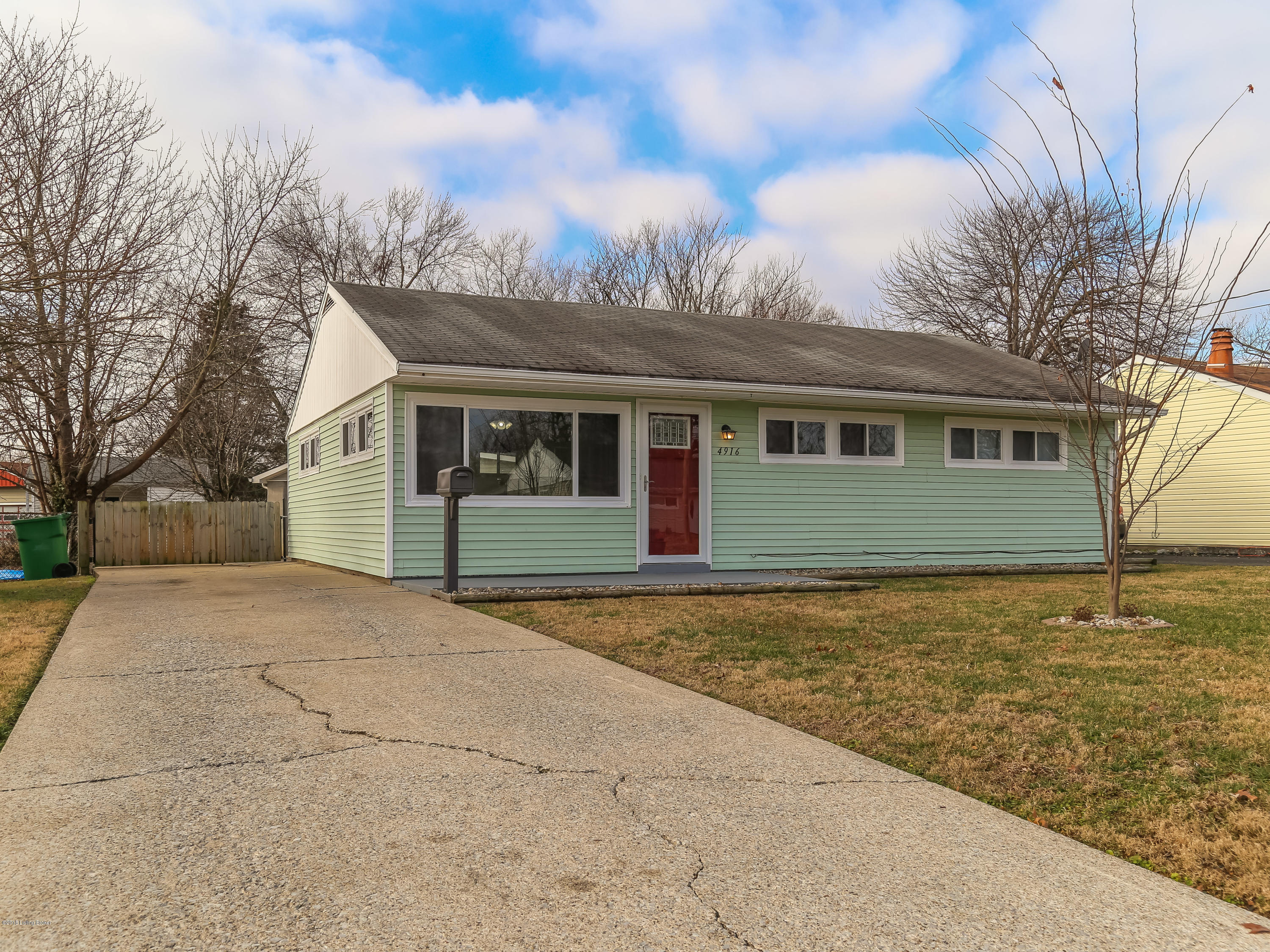 4916 Raven Road Louisville, KY 40213 - Photo 2 of 25 2