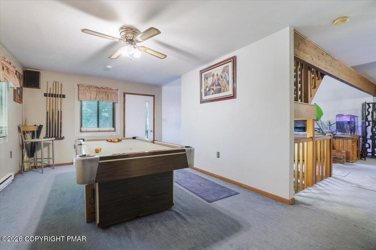 158 Saunders Drive Bushkill, PA 18324 - Photo 10 of 75 10- Family room