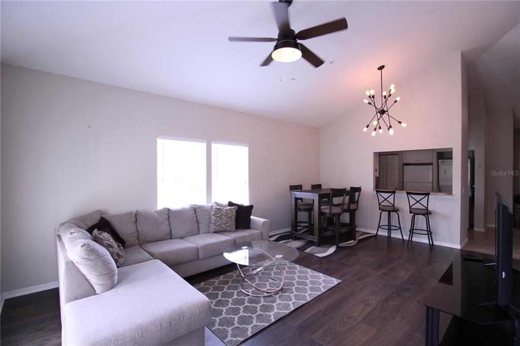 9158 Southwest 51st Road, Unit J303 Gainesville, FL 32608 - Photo 9 of 33
