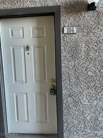 $1,200 | 2606 South Durango Drive, Unit 104, Las Vegas, NV 89117