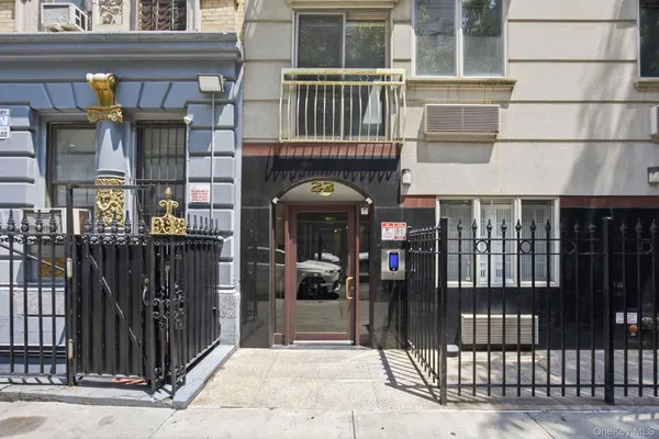 $875,000 | 23 East 128th Street, Unit 2F | Central Harlem