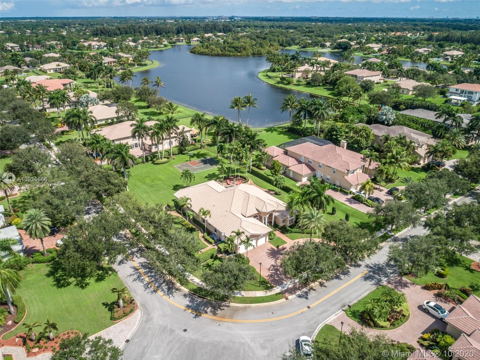 10477 Laurel Road Davie, FL 33328 - Photo 2 of 35 Prime corner location and community overview....