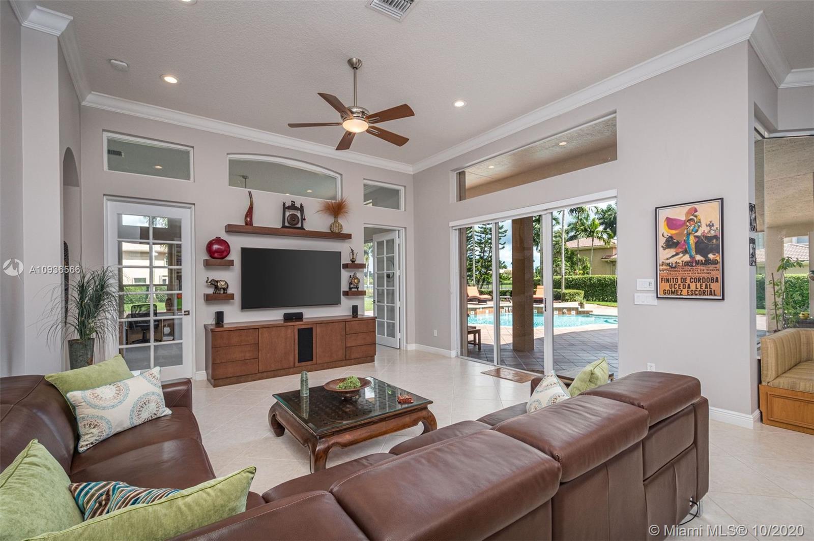 10477 Laurel Road Davie, FL 33328 - Photo 19 of 35 Gallery Image 19