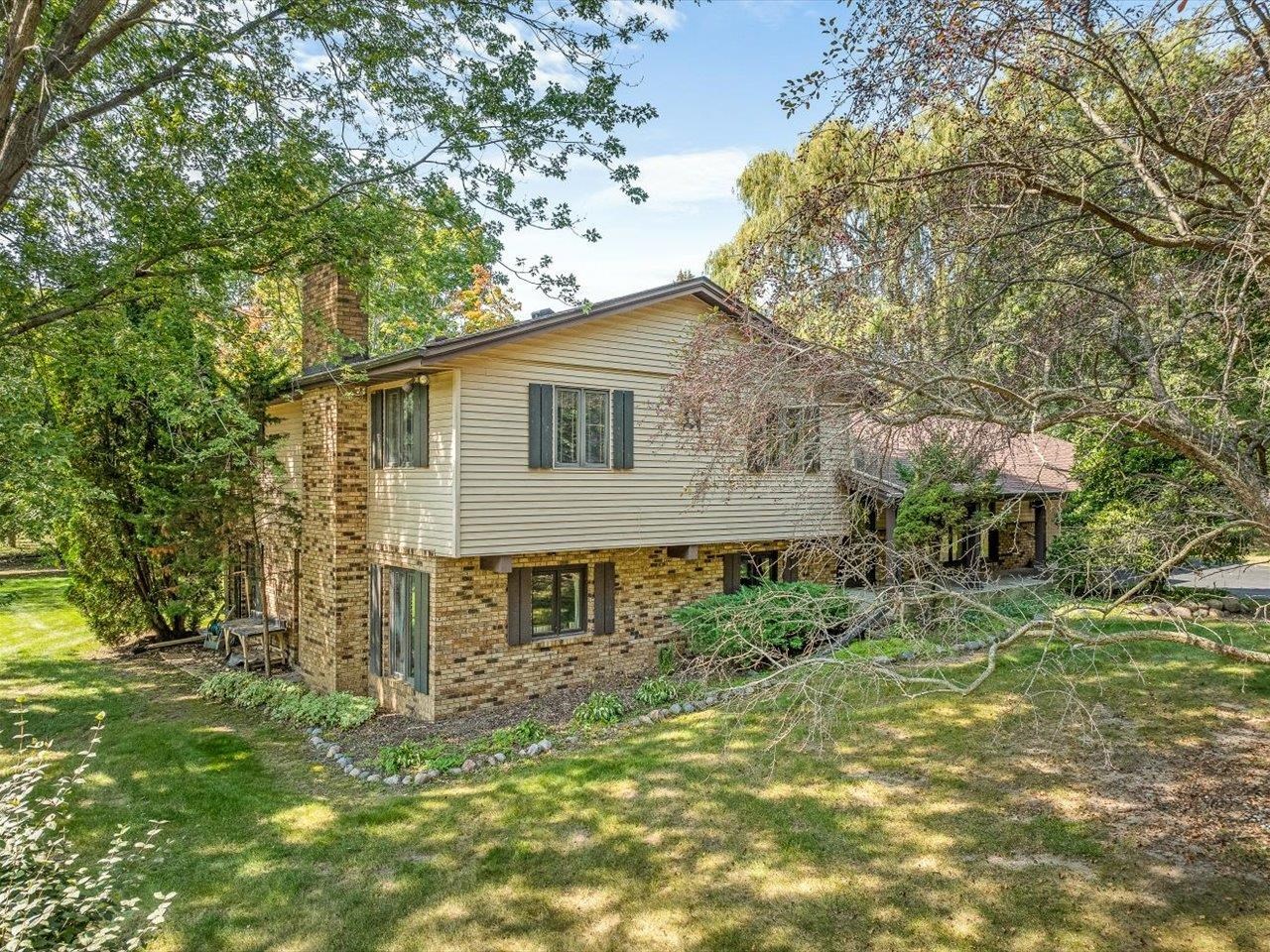 6104 Blyth Road Caledonia, IL 61011 - Photo 2 of 58 Gallery Image 2