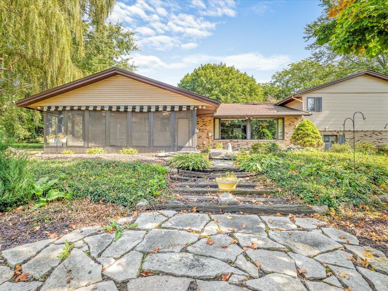 6104 Blyth Road Caledonia, IL 61011 - Photo 7 of 58 Gallery Image 7
