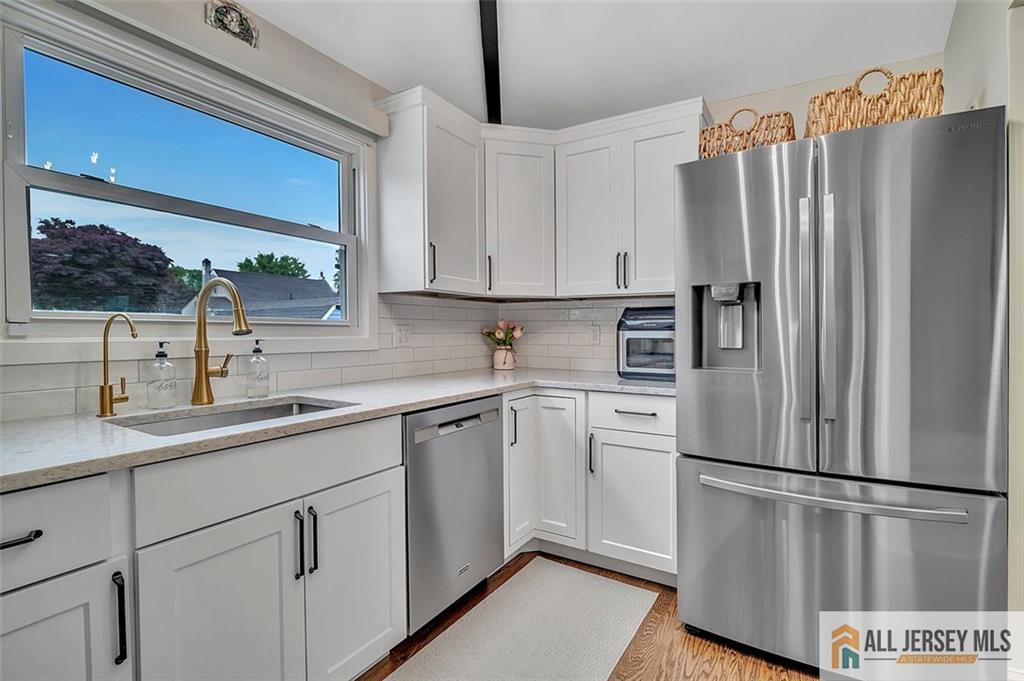 27 Collins Road Hamilton, NJ 08619 - Photo 15 of 32