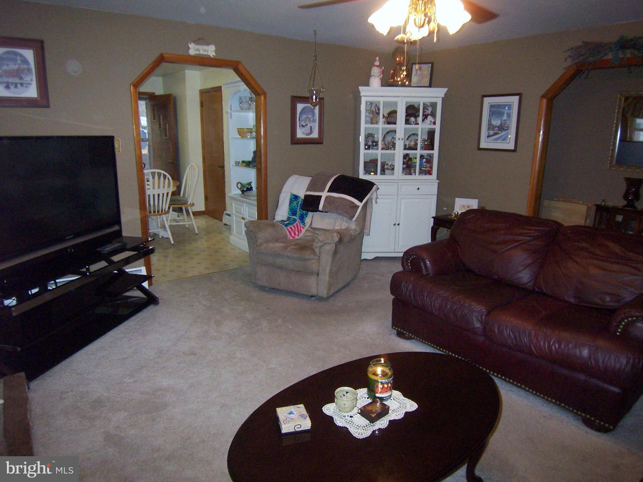177 Acton Road Annapolis, MD 21403 - Photo 8 of 26 Living Room