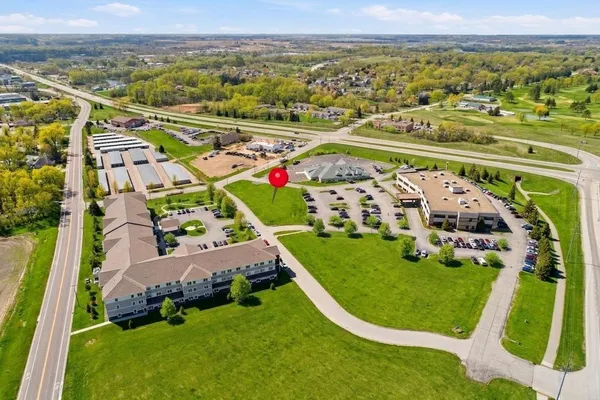 $294,000 | 1530 17th Street Northwest, Faribault, MN 55021