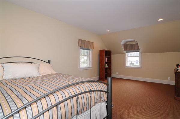 2 Sagamore Road Wellesley, MA 02481 - Photo 13 of 20