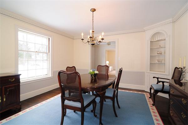 2 Sagamore Road Wellesley, MA 02481 - Photo 9 of 20
