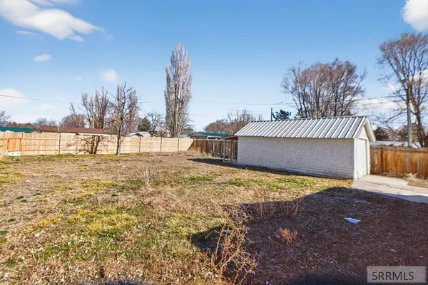 $250,000 | 221 Madison Street, American Falls, ID 83211