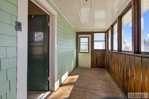 $250,000 | 221 Madison Street, American Falls, ID 83211