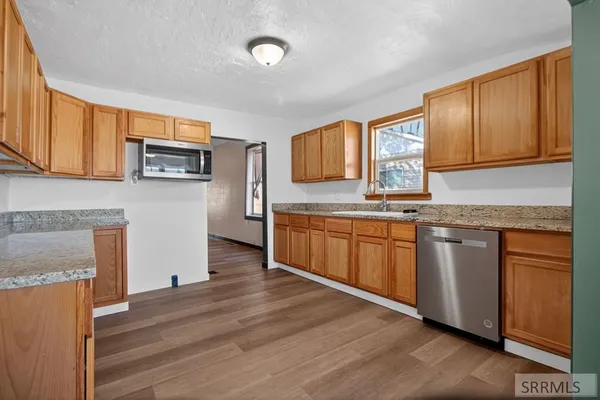 $250,000 | 221 Madison Street, American Falls, ID 83211