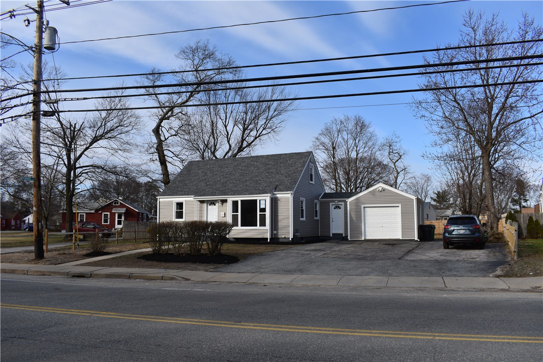 77 Strawberry Field Road Warwick, RI 02886 - Photo 1 of 25