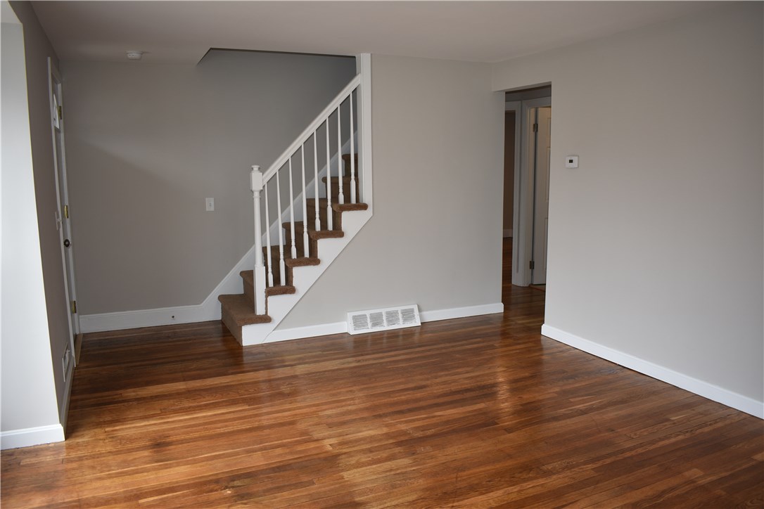77 Strawberry Field Road Warwick, RI 02886 - Photo 13 of 25