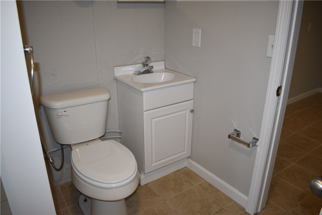 77 Strawberry Field Road Warwick, RI 02886 - Photo 19 of 25
