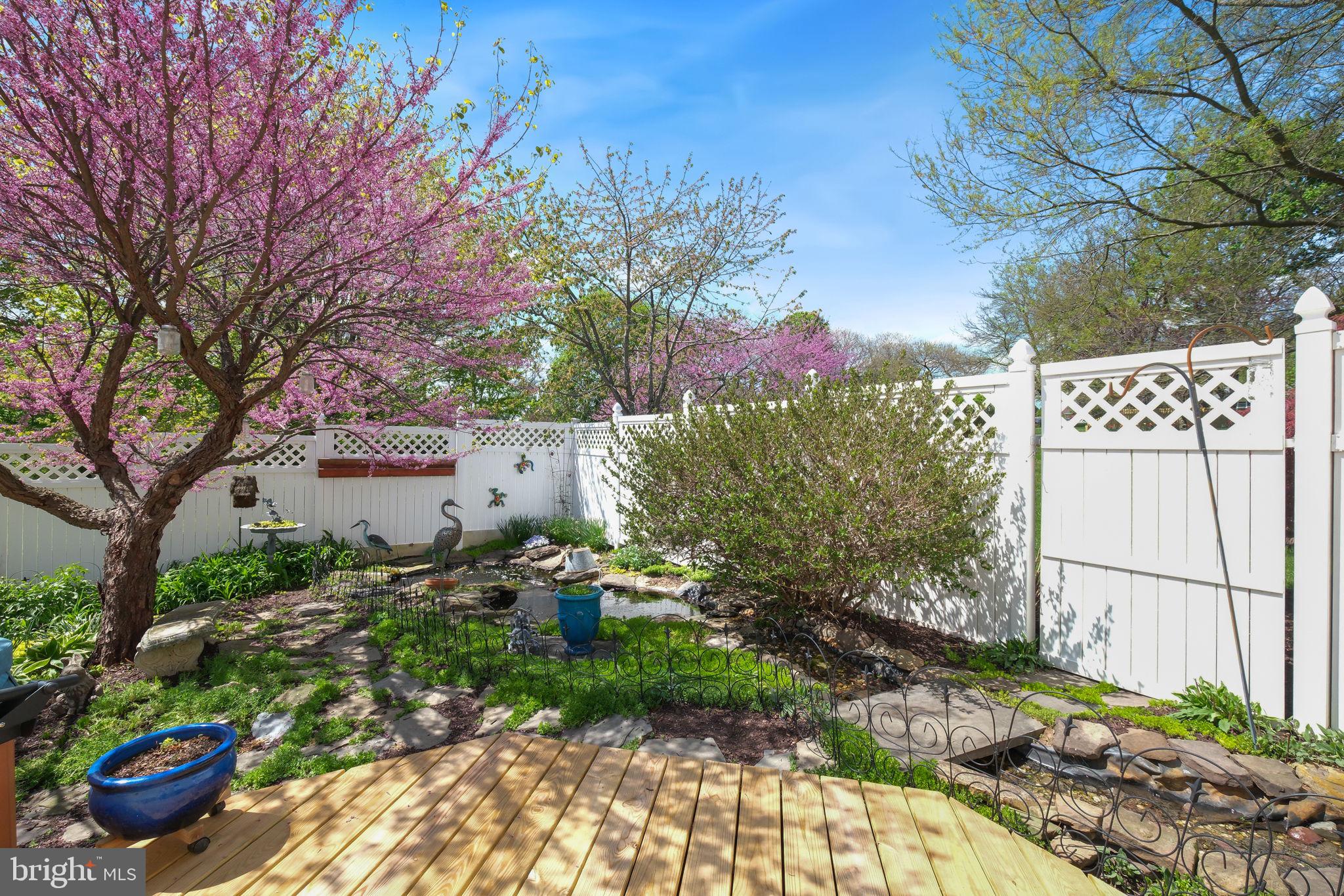 9500 Holsey Road Damascus, MD 20872 - Photo 36 of 82 Primary Suite - Private Garden