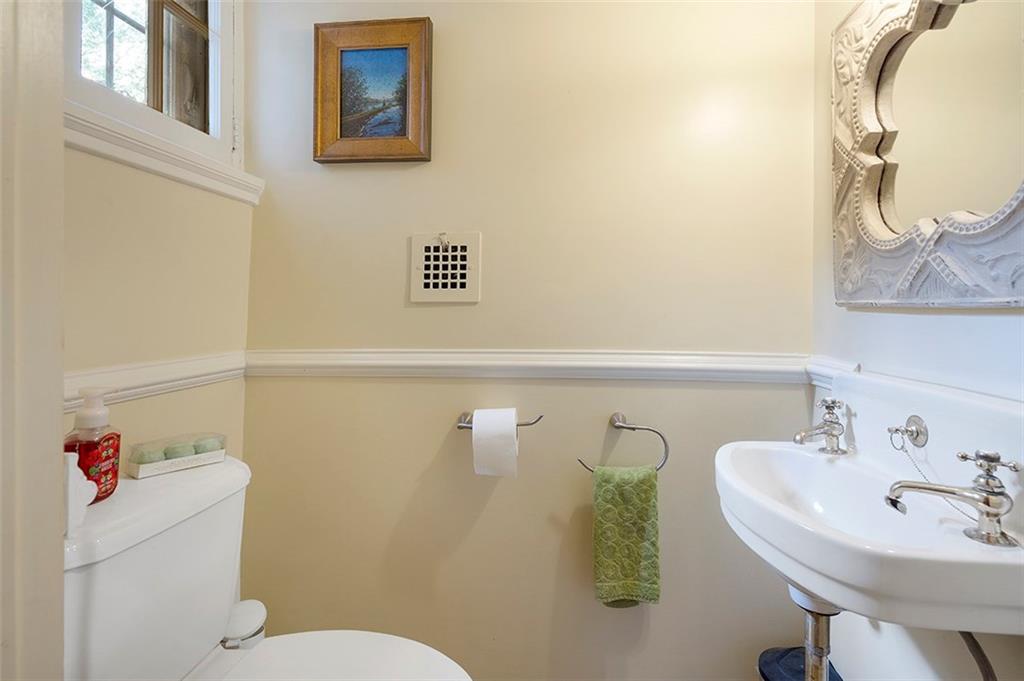 17 Standish Road Carnegie, PA 15106 - Photo 23 of 25 Gallery Image 23