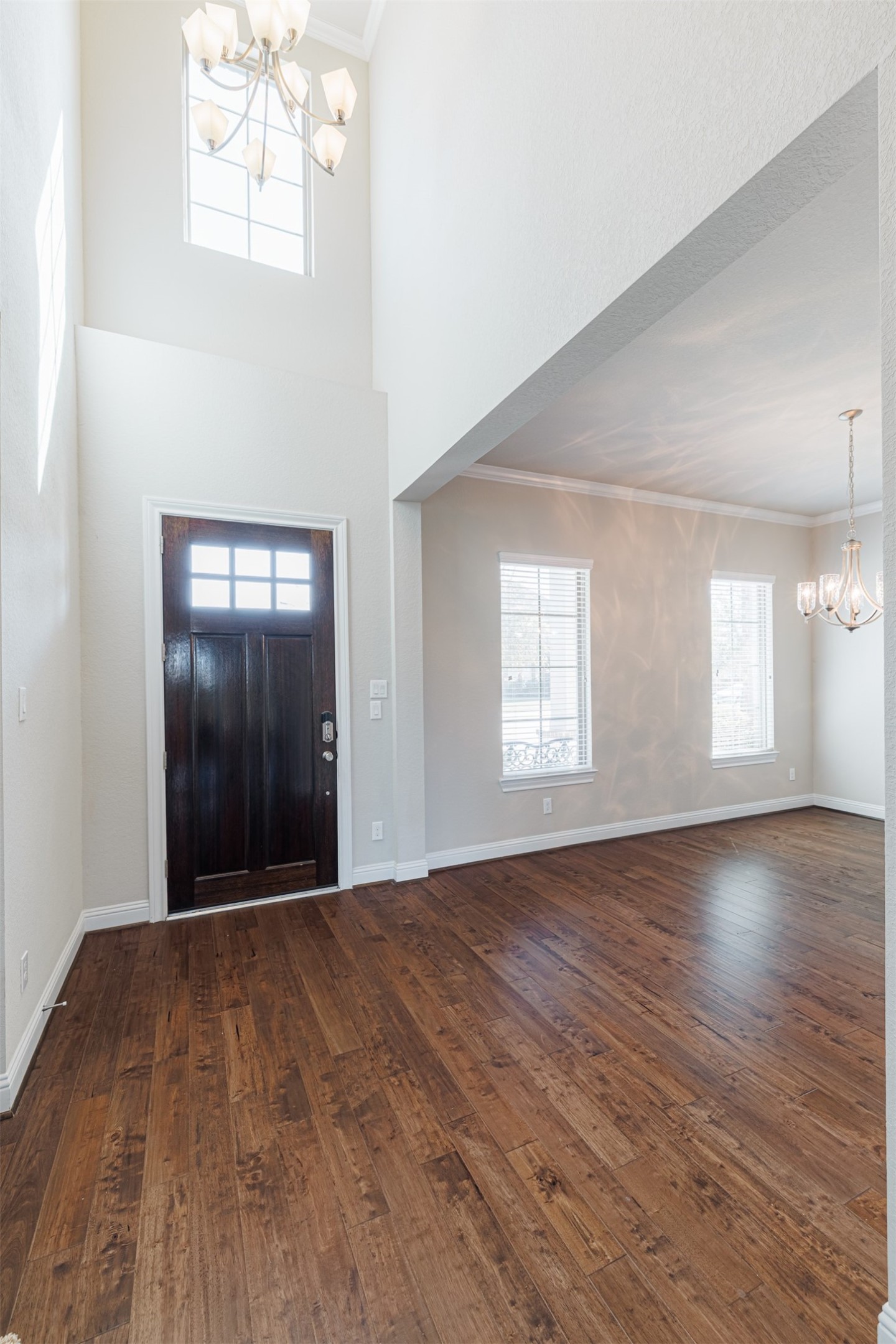 18731 Spellman Ridge Drive Tomball, TX 77377 - Photo 5 of 50 2-story entry opens to the formal dining room.