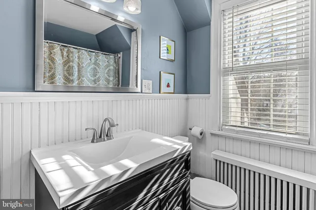 a view of livingroom with furniture and window