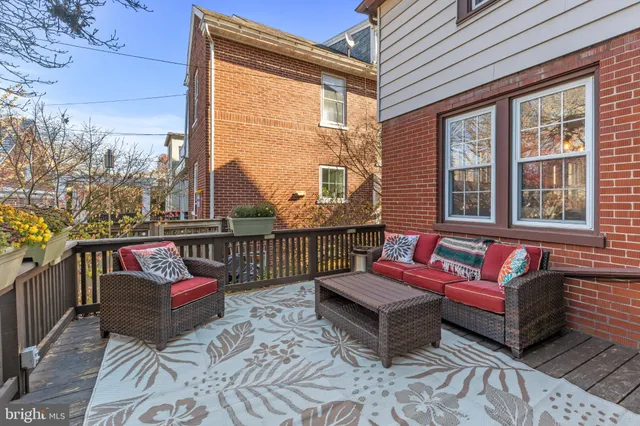 a building outdoor space with patio furniture