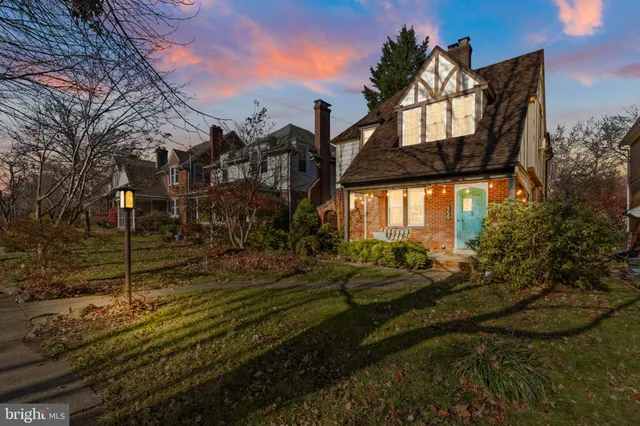 a picture of a bench in front of a microwave