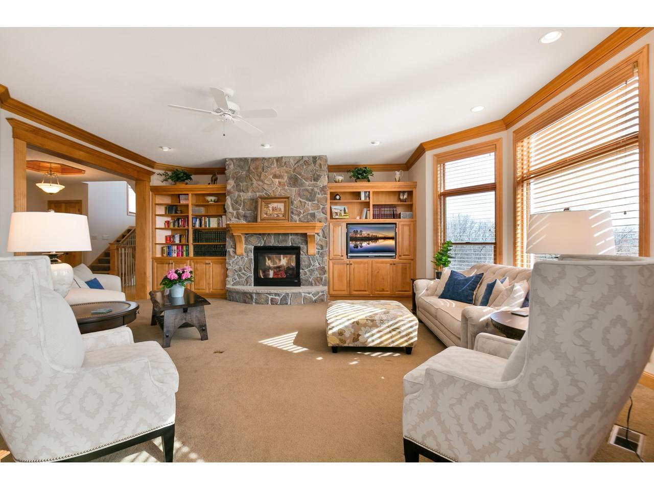 10689 Sonoma Ridge Eden Prairie, MN 55347 - Photo 13 of 64