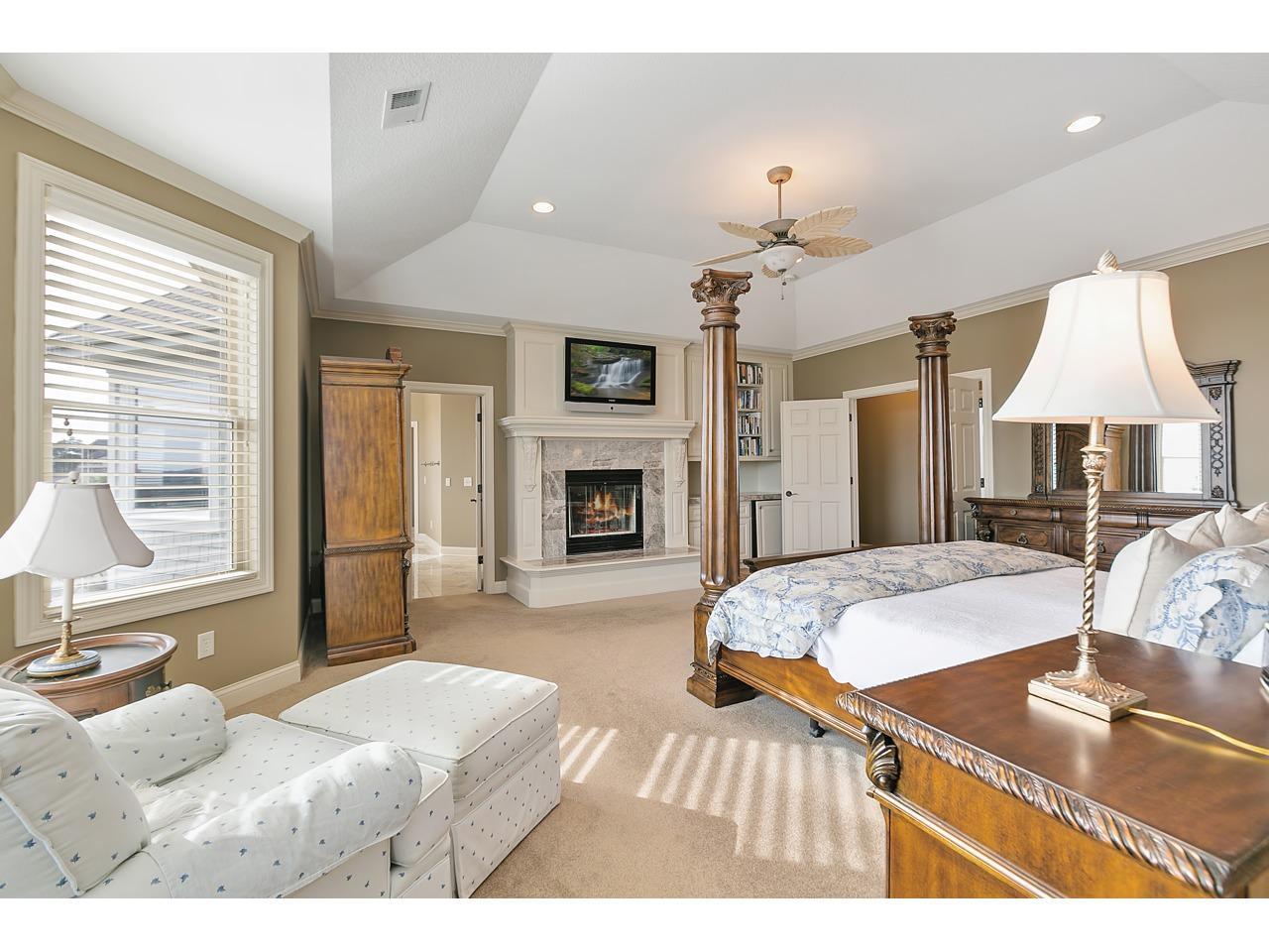 10689 Sonoma Ridge Eden Prairie, MN 55347 - Photo 15 of 64