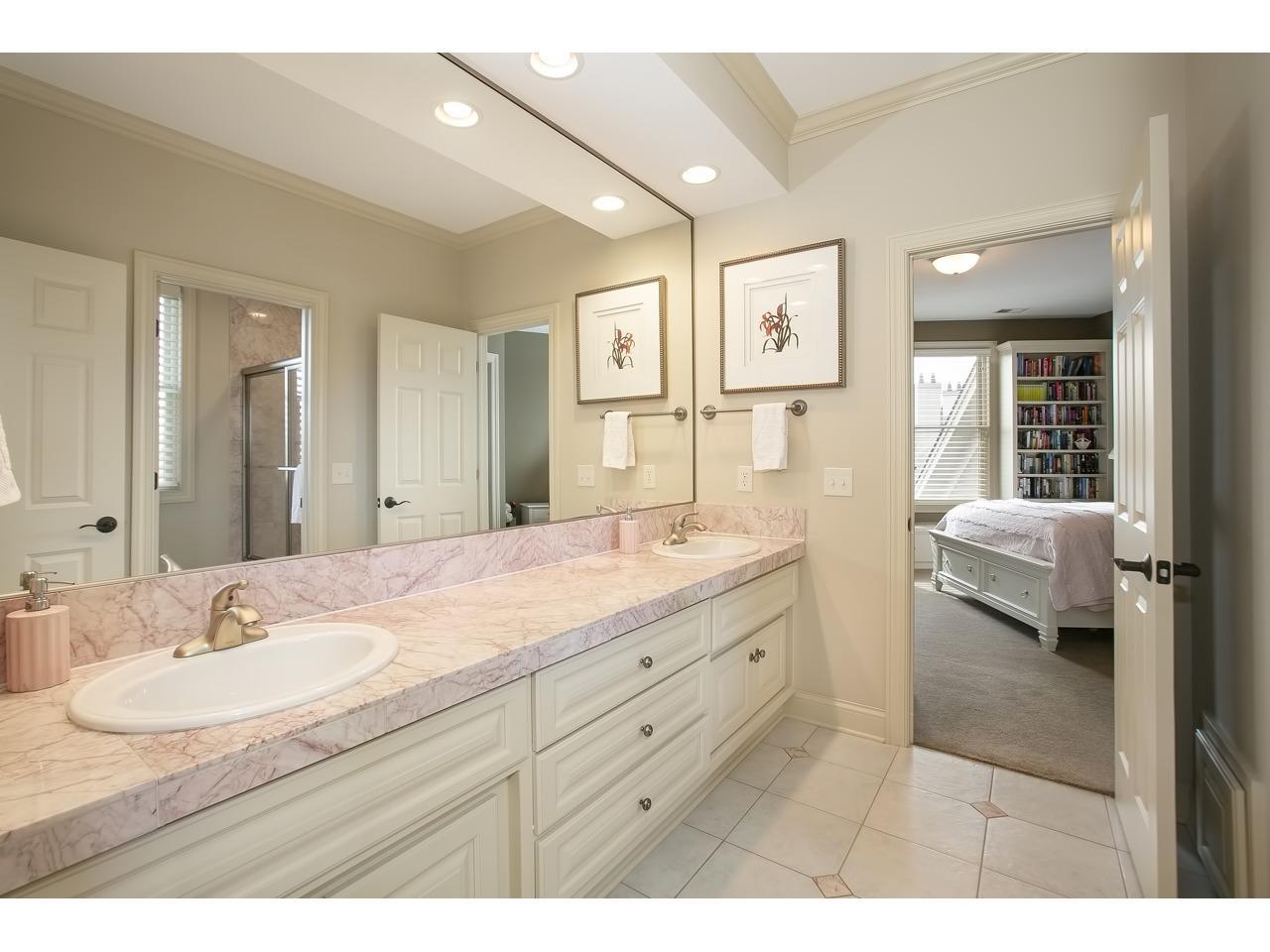 10689 Sonoma Ridge Eden Prairie, MN 55347 - Photo 25 of 64
