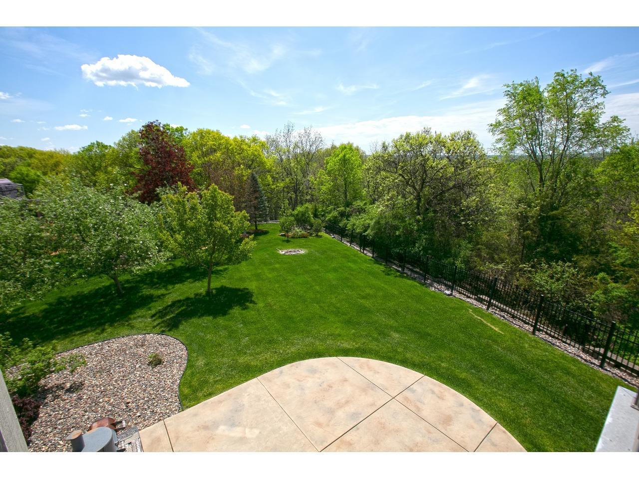 10689 Sonoma Ridge Eden Prairie, MN 55347 - Photo 3 of 64
