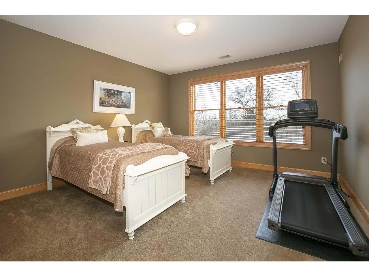 10689 Sonoma Ridge Eden Prairie, MN 55347 - Photo 33 of 64