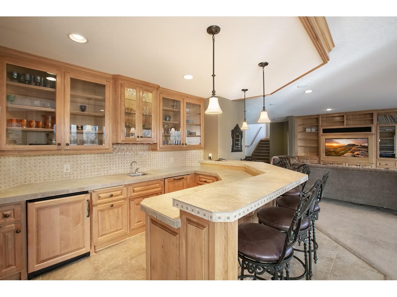 10689 Sonoma Ridge Eden Prairie, MN 55347 - Photo 38 of 64