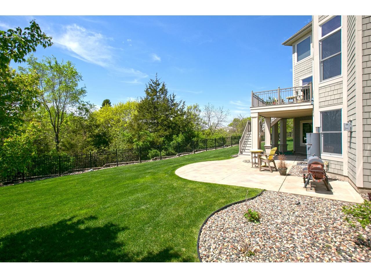 10689 Sonoma Ridge Eden Prairie, MN 55347 - Photo 49 of 64