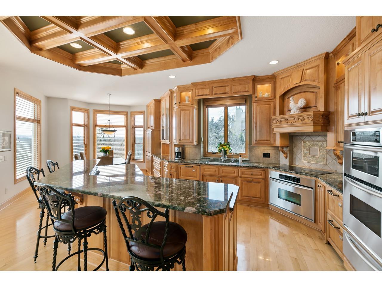 10689 Sonoma Ridge Eden Prairie, MN 55347 - Photo 5 of 64