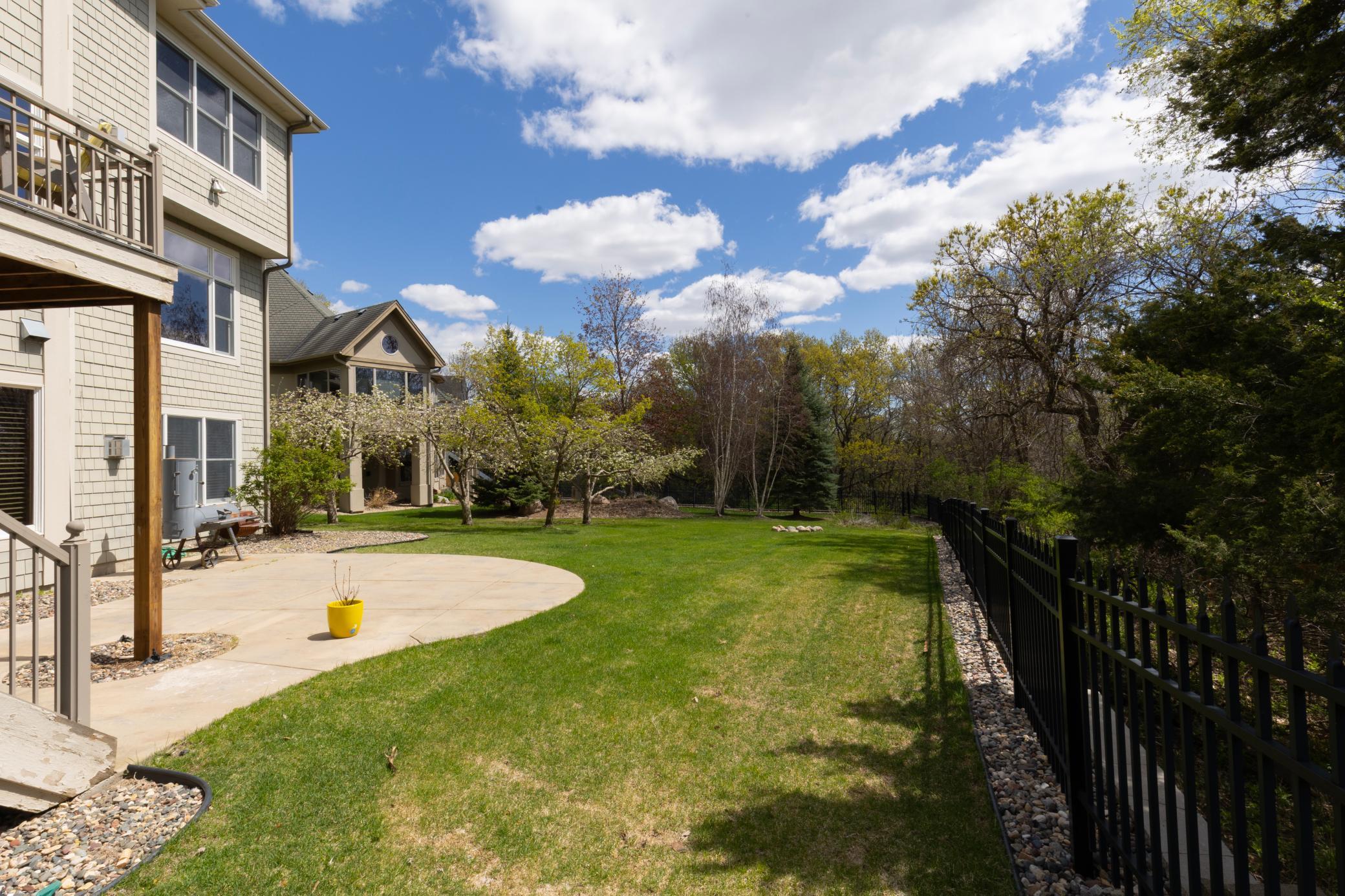 10689 Sonoma Ridge Eden Prairie, MN 55347 - Photo 56 of 64