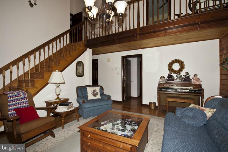 1720 East Deep Run Road Manchester, MD 21102 - Photo 7 of 30 a living room with furniture