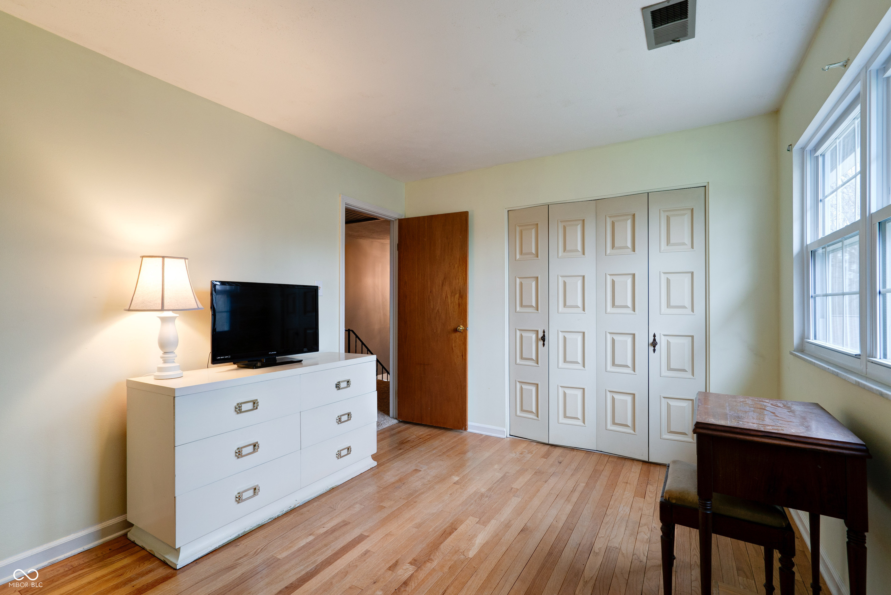 8151 Taunton Road Indianapolis, IN 46260 - Photo 19 of 37 Gallery Image 19