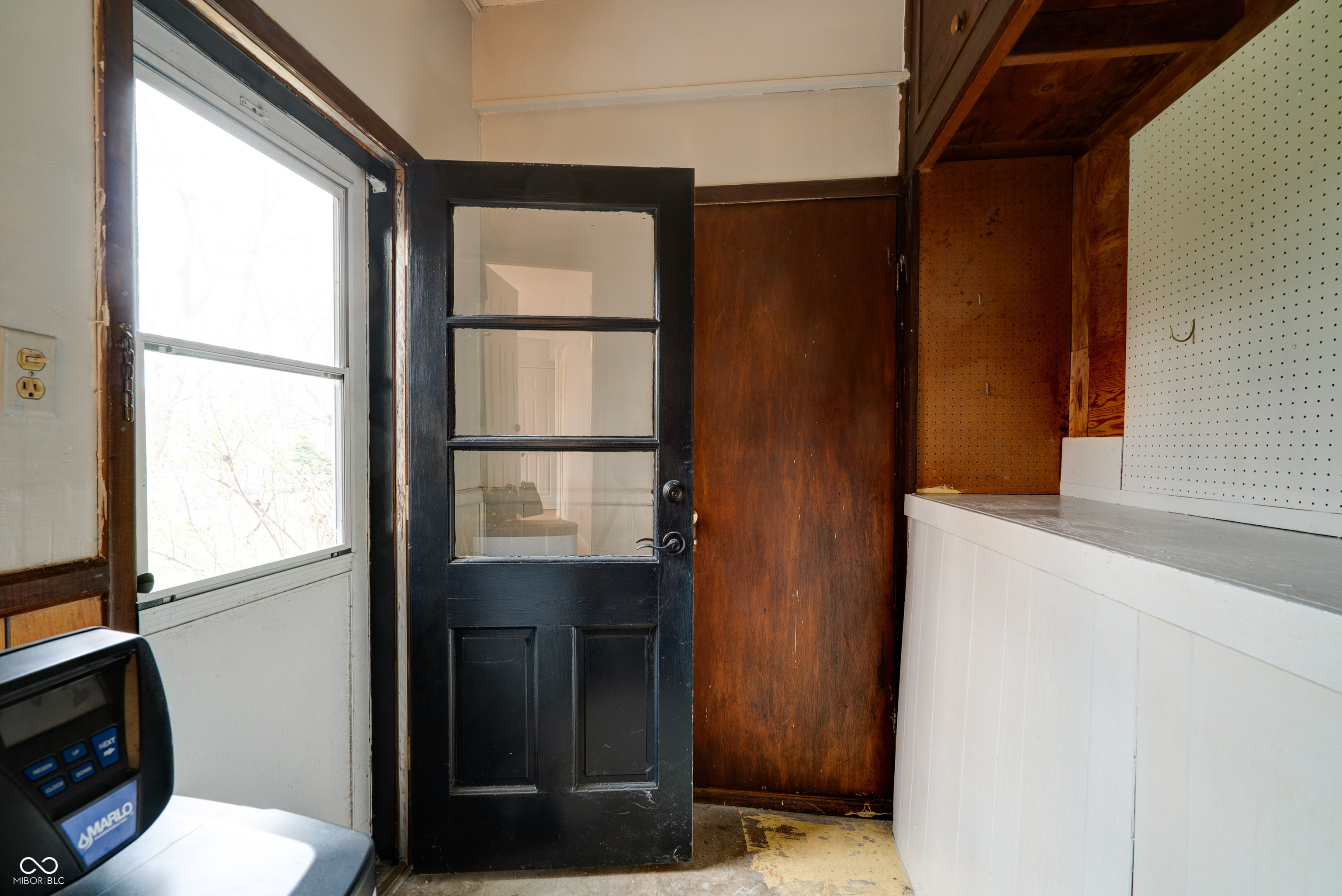 8151 Taunton Road Indianapolis, IN 46260 - Photo 31 of 37 Gallery Image 31