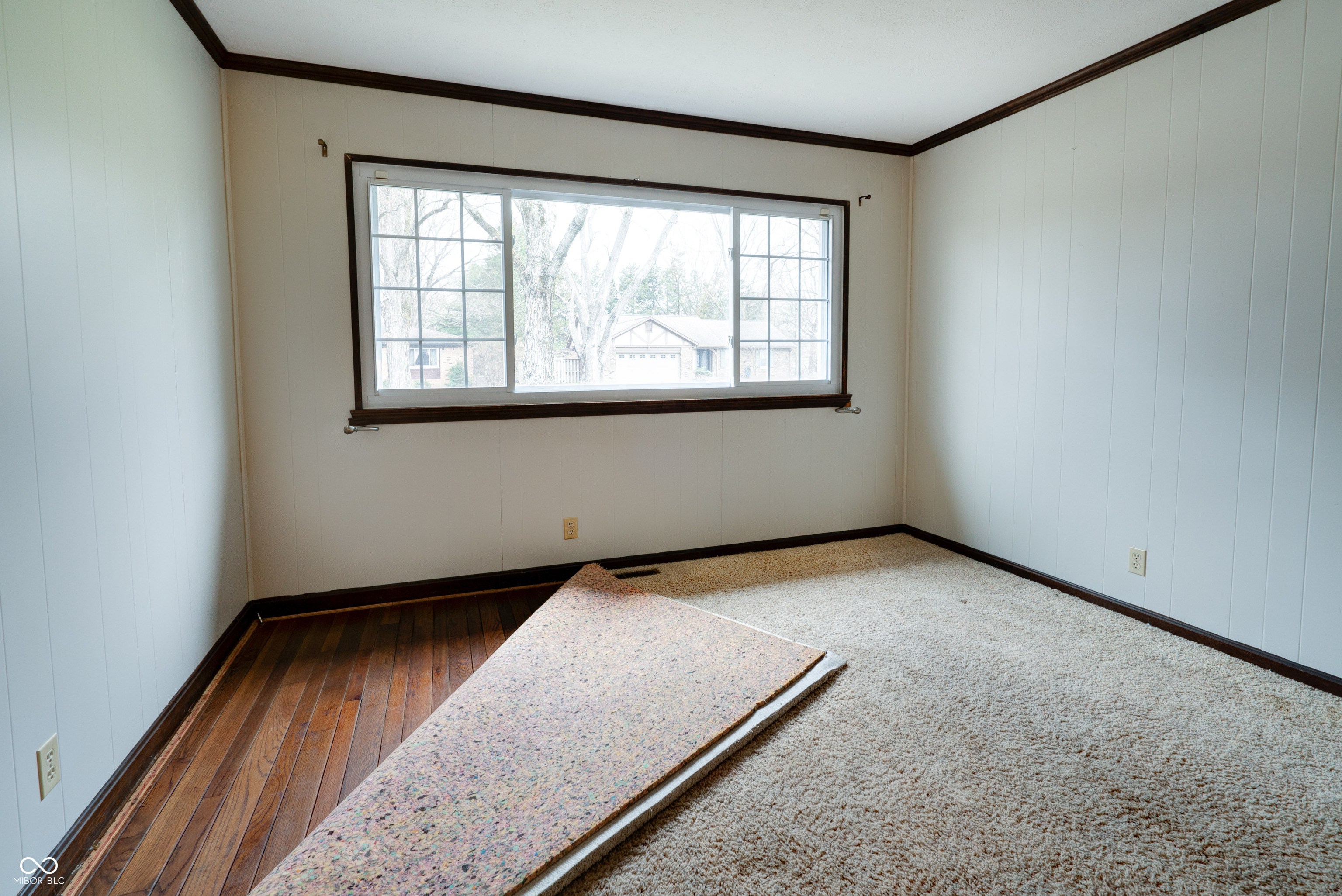8151 Taunton Road Indianapolis, IN 46260 - Photo 36 of 37 Gallery Image 36