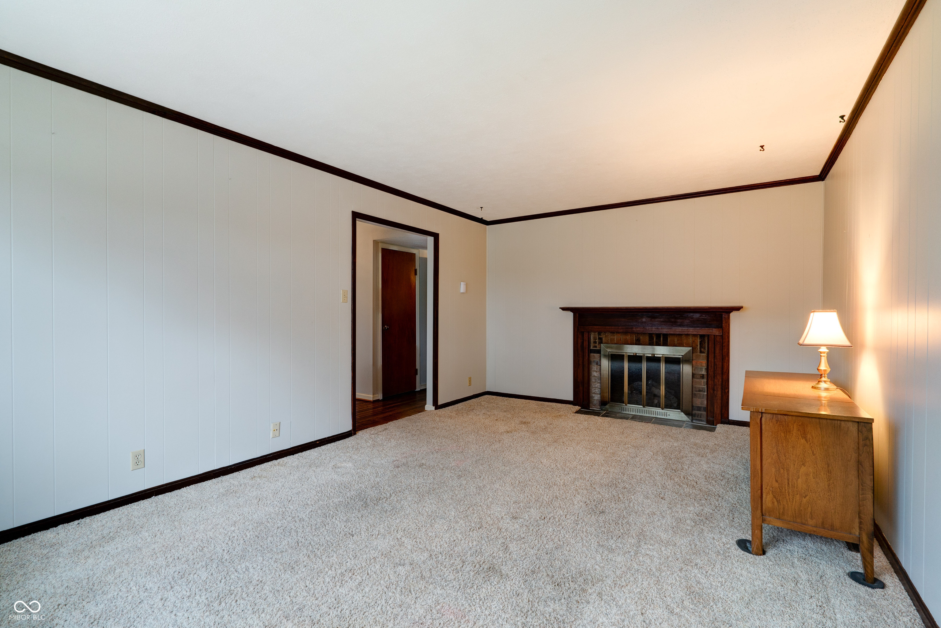 8151 Taunton Road Indianapolis, IN 46260 - Photo 8 of 37 Gallery Image 8