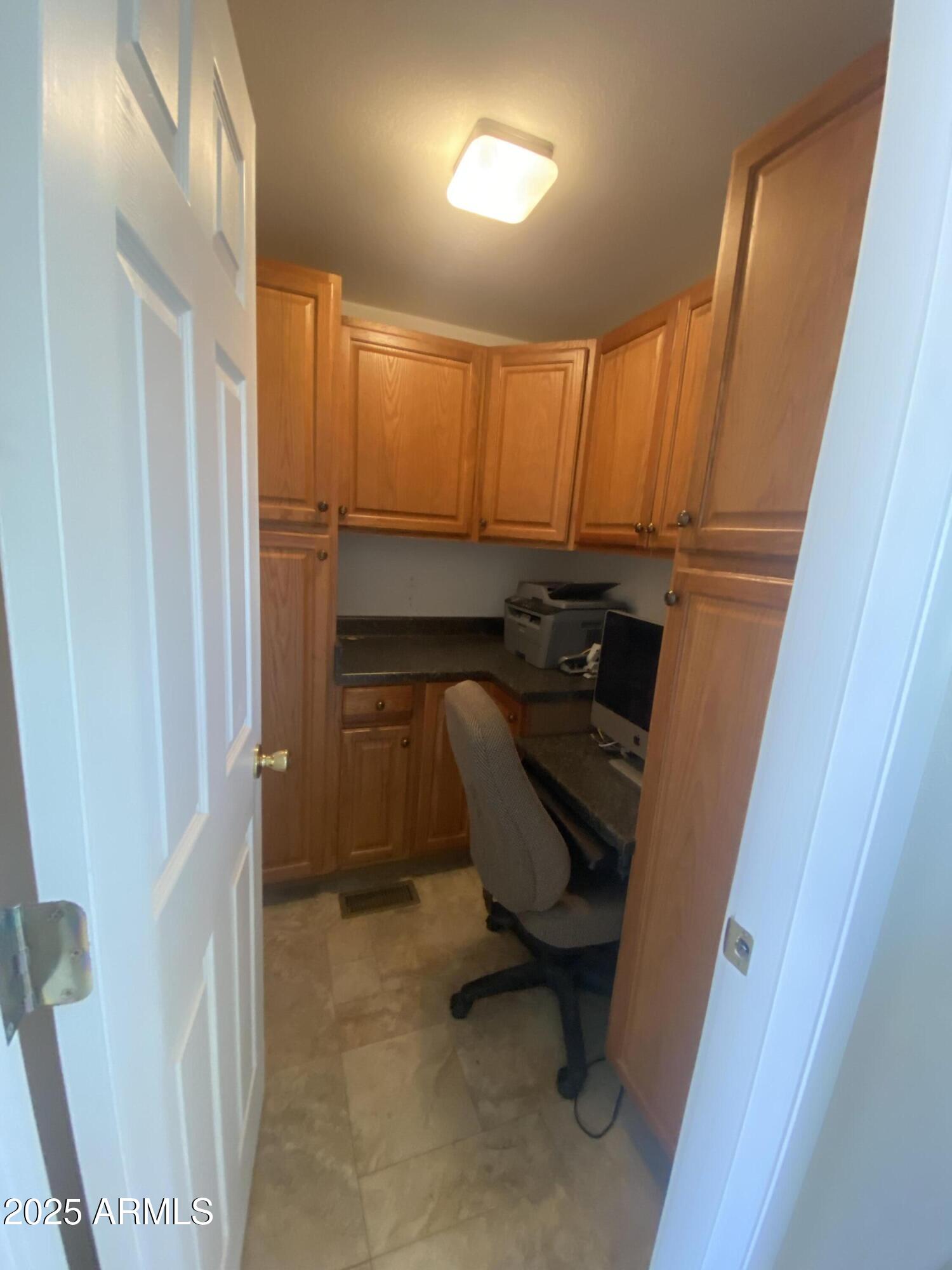 2239 West San Juan Circle Apache Junction, AZ 85119 - Photo 26 of 37 a view of workspace