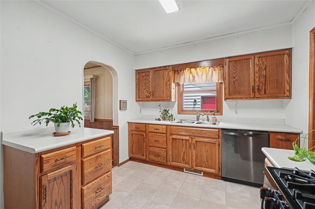 203 Mack Street Georgetown, IL 61846 - Photo 12 of 39 Gallery Image 12