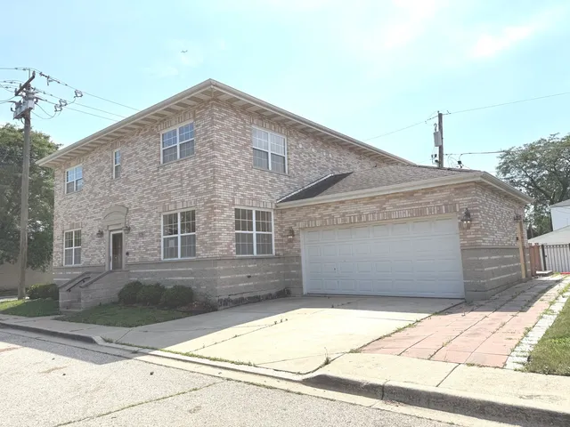 $419,900 | 1136 Park Place, Bellwood, IL 60104