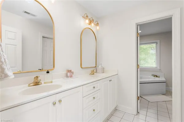 $875,000 | 8505 Case Ridge Drive, Oak Ridge, NC 27310