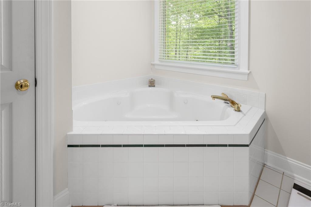 8505 Case Ridge Drive Oak Ridge, NC 27310 - Photo 22 of 43