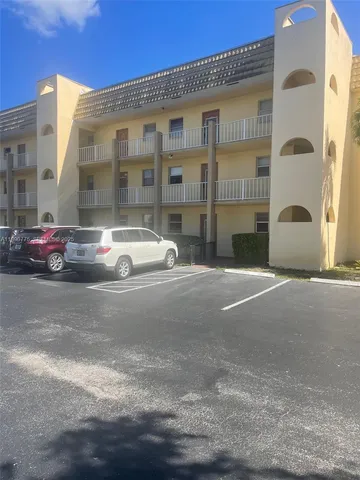 $1,450 | 8500 Sunrise Lakes Boulevard, Unit 106, Sunrise, FL 33322