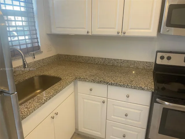 $1,450 | 8500 Sunrise Lakes Boulevard, Unit 106, Sunrise, FL 33322